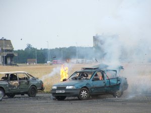 img16-carexplosion.jpg